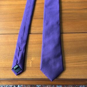 Calvin Klein Narrow Purple Silk Tie